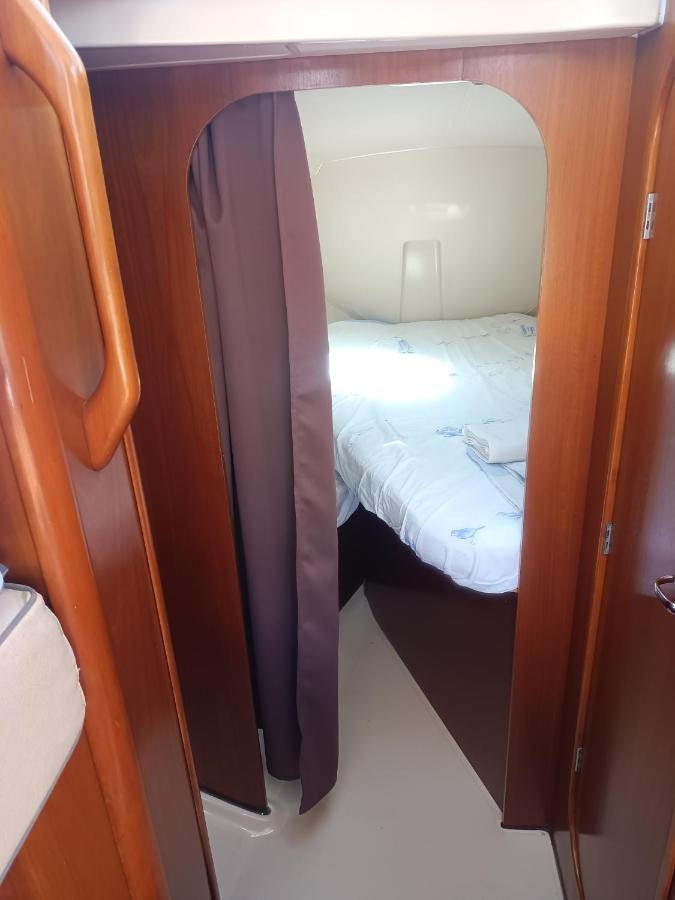 Nuit insolite à bord du bateau Exocet III Boulogne-sur-Mer Extérieur photo