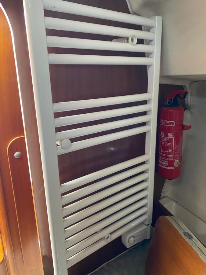 Nuit insolite à bord du bateau Exocet III Boulogne-sur-Mer Extérieur photo